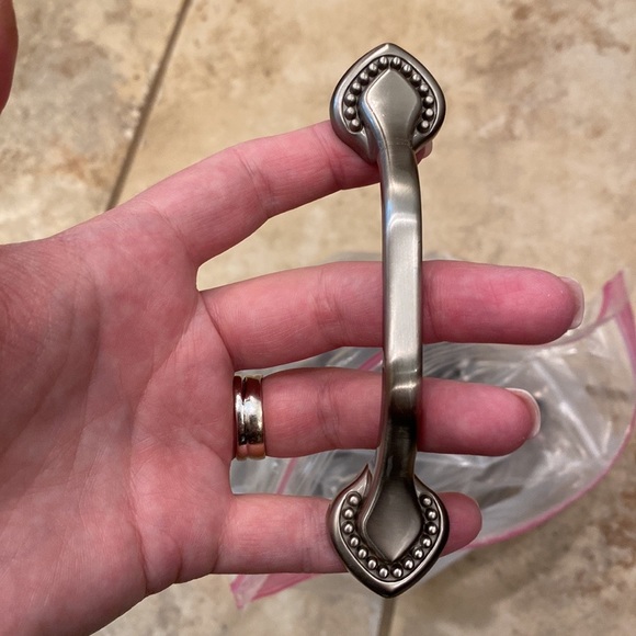 GlideRite Set of 18 3” center pewter brushed nickel cabinet handles hardware - Picture 5 of 6